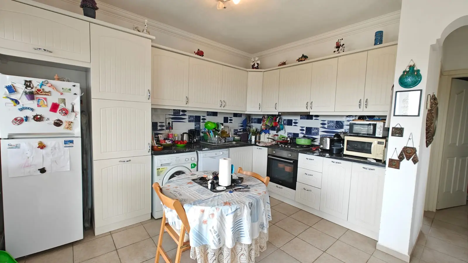 Fitted kitchen